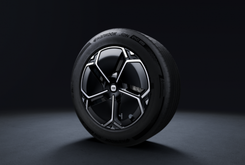 大熱的小米YU7選擇了什么原廠輪胎?