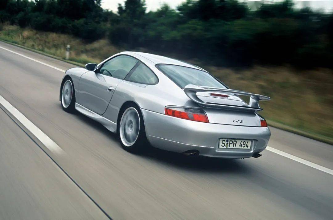 911車系首款水冷GT3,開啟賽道基因平民化時代