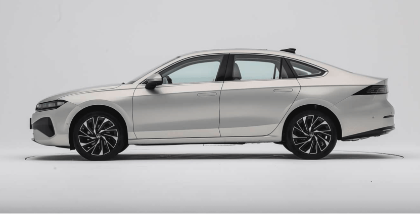 精準對標,且處處壓制!吉利銀河A7能挑戰秦L嗎?