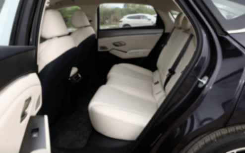 精準對標,且處處壓制!吉利銀河A7能挑戰秦L嗎?