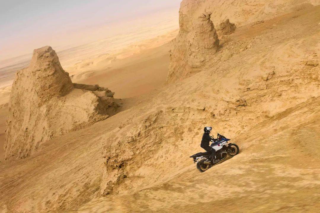 27.39萬元起!全新BMW R 1300 GS Adventure 中國上市