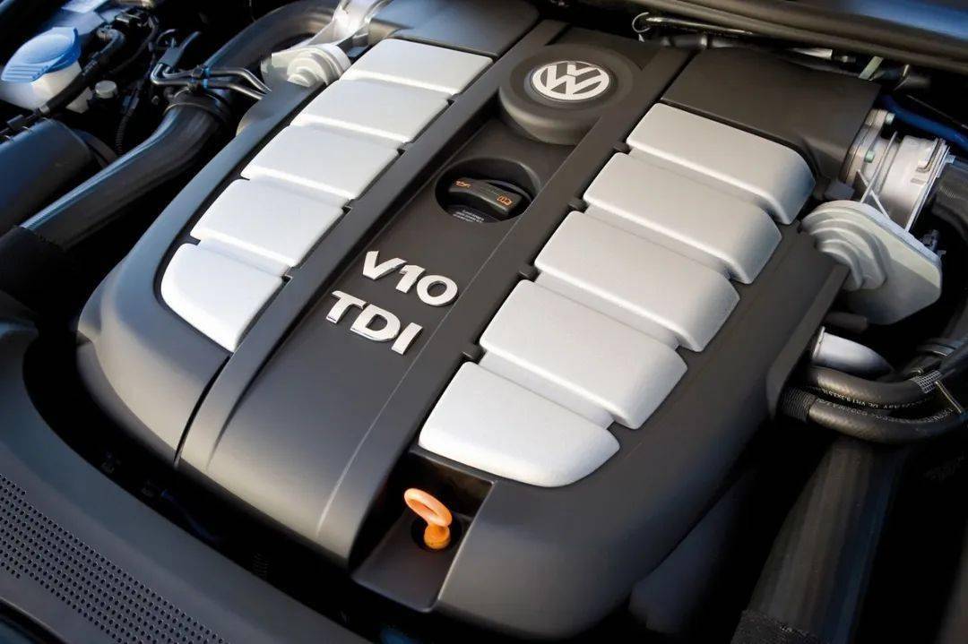 大眾途銳R50主打強勁動力、運動操控與經典設計,主要面向歐洲市場對高性能SUV的需求