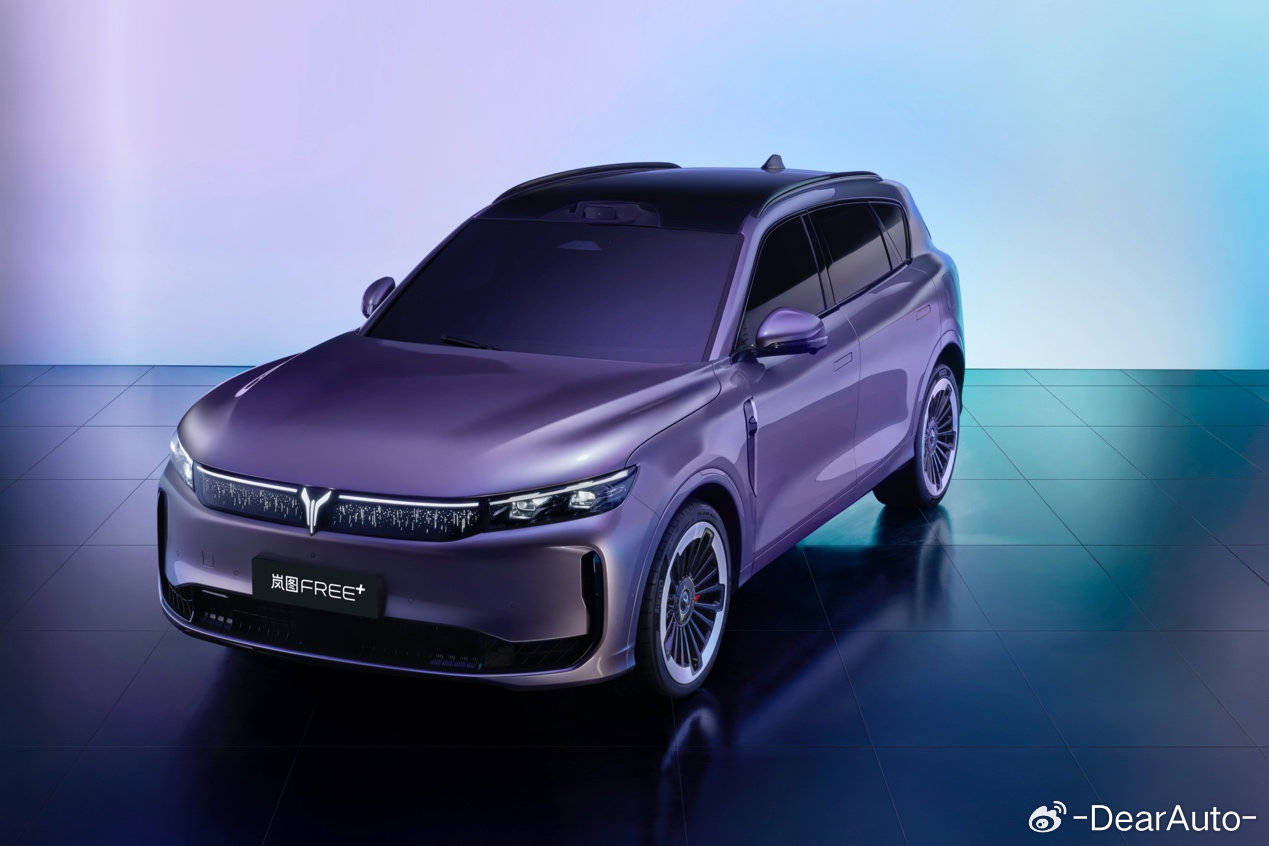 嵐圖鑄就“雙爆款”格局,FREE+熱銷的三大底層邏輯