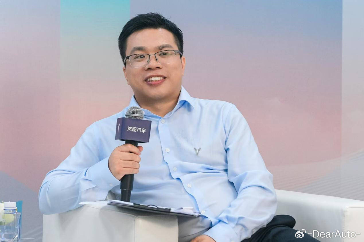 嵐圖鑄就“雙爆款”格局,FREE+熱銷的三大底層邏輯