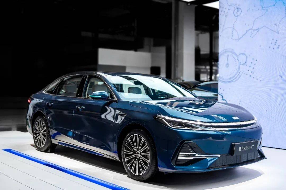 雙面吉利:擁抱最前沿的AI浪潮,堅持最保守的安全策略