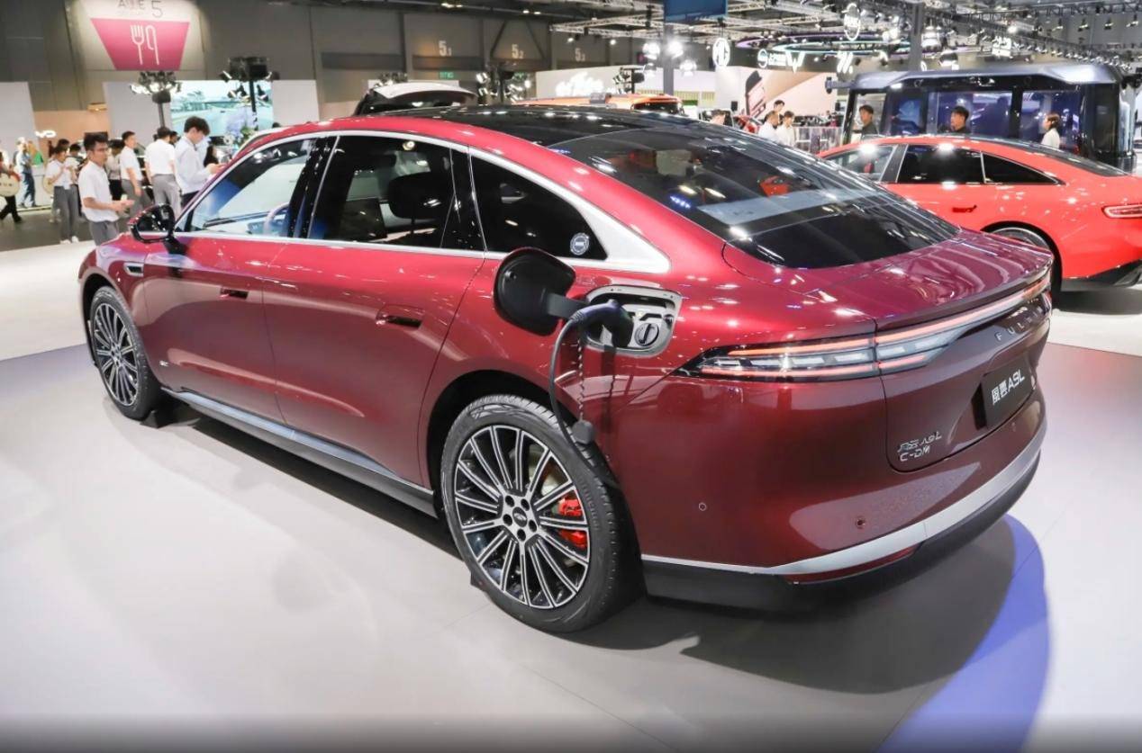 風云A9L,全鋁雙叉臂+五連桿電磁懸掛,CDM 6.0插混系統