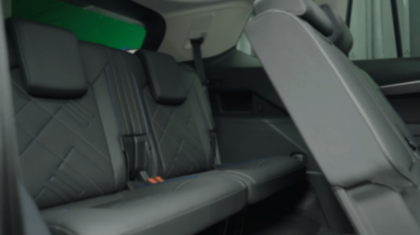 30萬預(yù)算買七座SUV,全新攬境讓全家都不“憋屈”